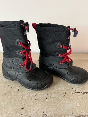 Jack Wolfskin Kids Snow Boots Black Red Size 1 Winter Grip